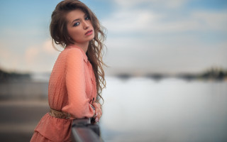 Pink dress woman water blowing - a pink dress free wallpaper