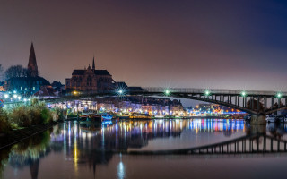 Bridge city lights night ferris - a church free wallpaper