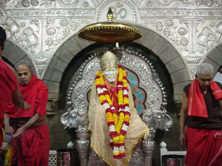 Statue man temple men red - a statue free wallpaper