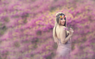 Woman flower field impressionist portrait 2 - a field of flowers free wallpaper