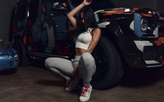 Woman white top grey sweatpants - a photo free wallpaper