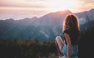 Woman mountains sunset beach denim - the wind free wallpaper