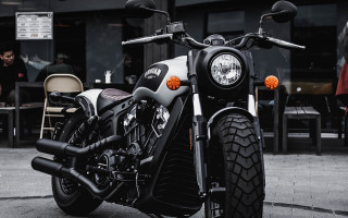 Motorcycle street building people dining - table free wallpaper