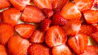 Strawberries plate knife fork aya - strawberry free wallpaper