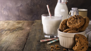 Bowl cookies milk table photorealism - clara peeters free wallpaper