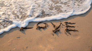 Love sand beach ocean waves - the sand free wallpaper