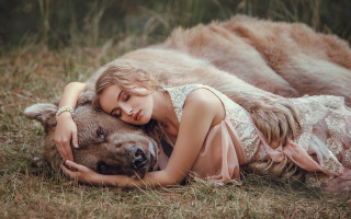 Woman dress laying brownbear dreamlike - a brown bear free wallpaper
