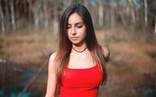 Woman red top forest blurry - the wind free wallpaper