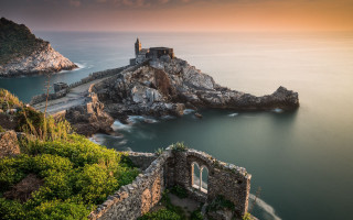 Castle rock outcropping sunset romanesque - a window open free wallpaper