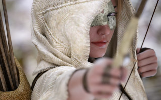Woman white hooded archer blurry - foto realistic free wallpaper