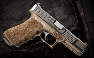 Gun brown grip black bag - a black bag free wallpaper