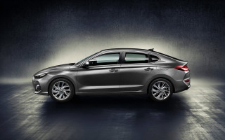Silver car dark room spotlight - a silver car free wallpaper