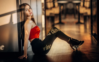 Woman red top black pants - a red top free wallpaper