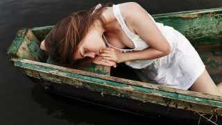 Woman boat water portrait elizabeth - river free wallpaper