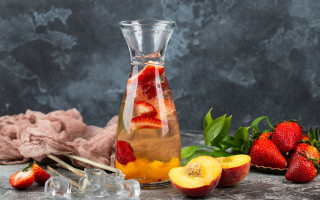 Liquid pitcher sliced fruit ice - claire dalby free wallpaper