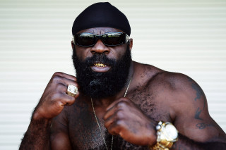 Bearded man sunglasses gold chain - his face free wallpaper
