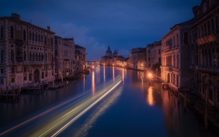 Canal night reflections boat architecture - the water and a boat free wallpaper