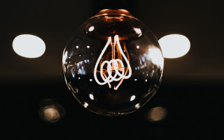 Light bulb string table background - a string free wallpaper