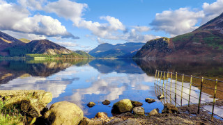 Lake mountains fence rocks beatrix - beatrix potter free wallpaper