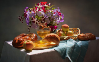 Table fruit bread flower tea - a still life free wallpaper