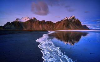 Mountain range water reflection sunset - beautiful free wallpaper for desktop