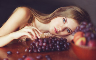 Woman grapes apples fruit bowl - anka zhuravleva free wallpaper