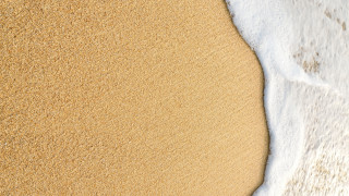 Sandy beach wave surfboard tilt - a wave free wallpaper