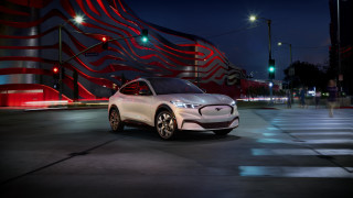 White electric car night red - the wall behind free wallpaper
