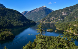 Lake mountains trees boat sky 3 - the middle of the day free wallpaper