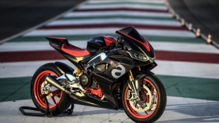 Motorcycle race track helmet motion - ray free wallpaper
