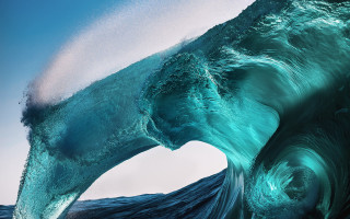 Large wave breaking ocean beach - the shore free wallpaper
