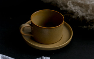Coffee cup saucer fluffy animal - a cloth free wallpaper