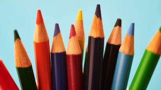 Colored pencils cup table blue - a cup free wallpaper