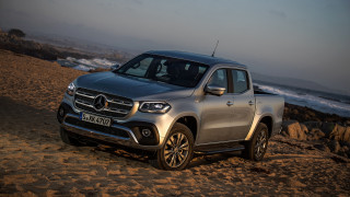 Silver mercedes beach pickup waves - a beach near the ocean free wallpaper
