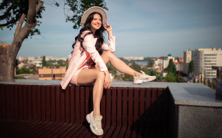 Woman pink coat hat urban - a pink coat free wallpaper