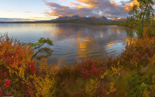 Lake mountains autumn sunset forest - widescreen free wallpaper