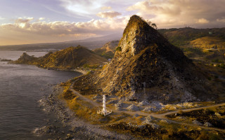 Mountain road lighthouse ocean ecological - a large mountain free wallpaper