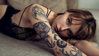 Woman tattoo couch arabesque laying - christen dalsgaard free wallpaper