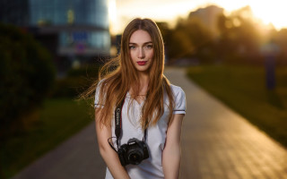 Woman camera sunset city portrait - sunrise time free wallpaper