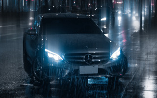 Rainy night car street headlights - its headlight free wallpaper