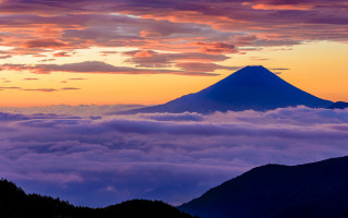 Mountain clouds sunset pink yellow - colorful cloud free wallpaper