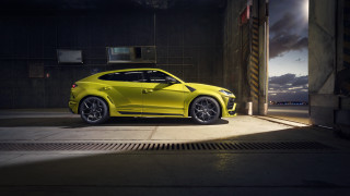 Yellow sports car garage nightlight - the car free wallpaper