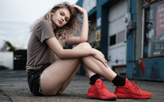 Woman sitting red shoes portrait - red shoe free wallpaper