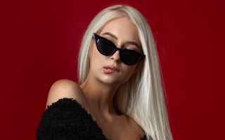 White haired woman sunglasses red - studio photography free wallpaper