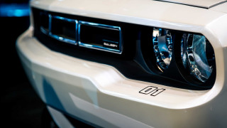 White car clock grille digital - a close up free wallpaper