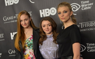 Three women game of thrones - a red carpet free wallpaper