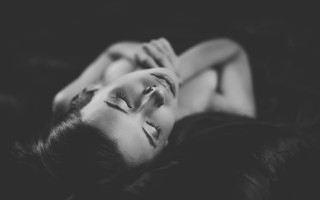 Woman resting closed eyes dreamlike - free love wallpaper