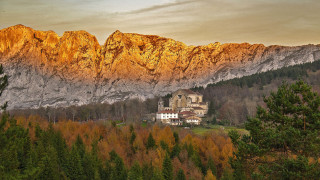 Mountain house forest sunset landscape - the foreground and a sunset in the background free wallpaper