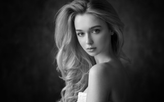 Elina karimova blackwhite portrait softlight - soft free wallpaper