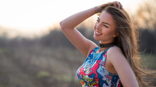 Woman longhair colorfuldress chokernose eyes - free bikini wallpaper for desktop